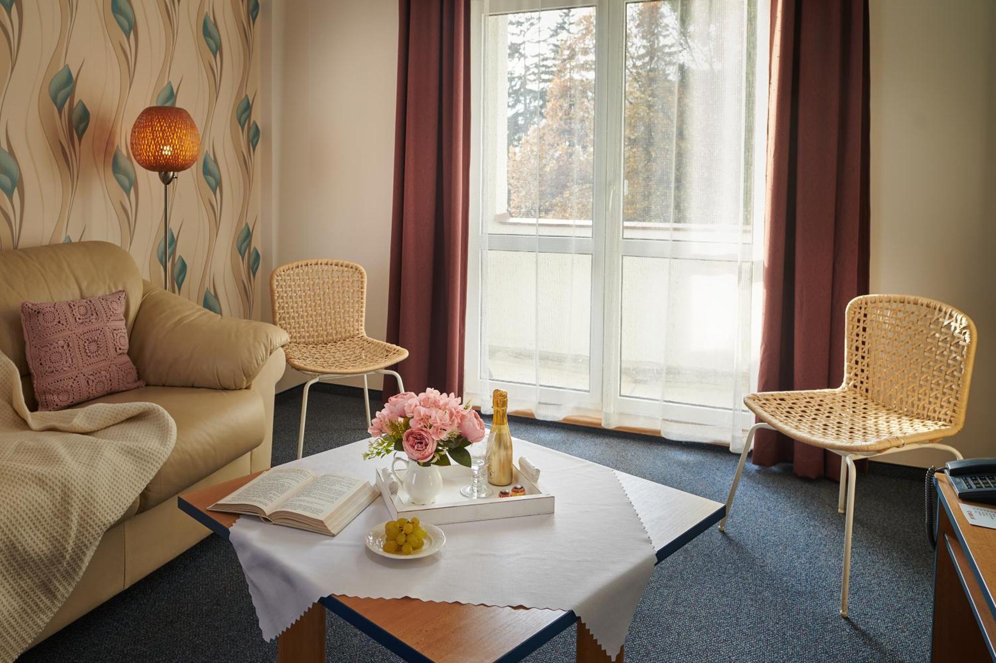 Hotel Palace - Kupele Sliač Exteriér fotografie