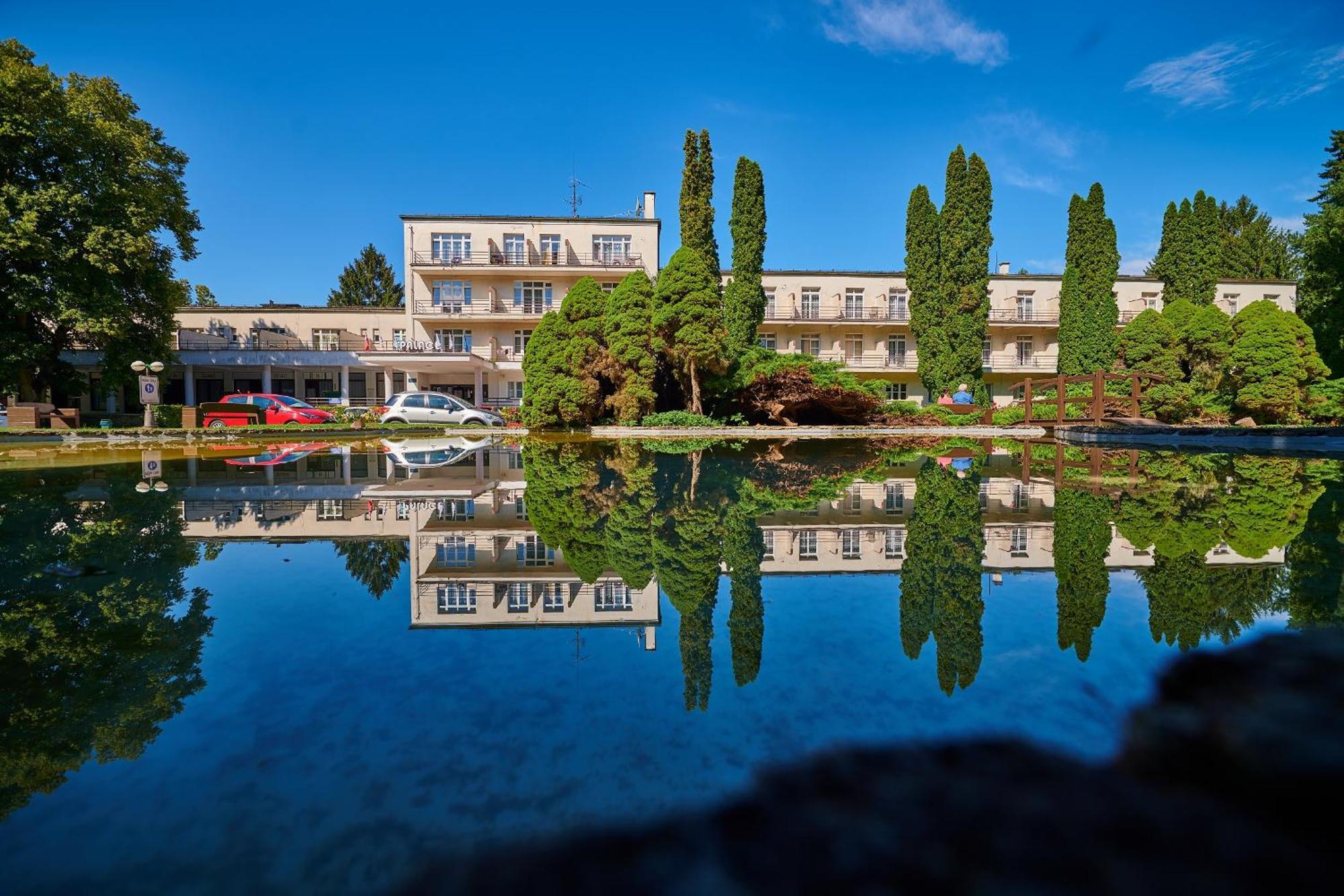 Hotel Palace - Kupele Sliač Exteriér fotografie
