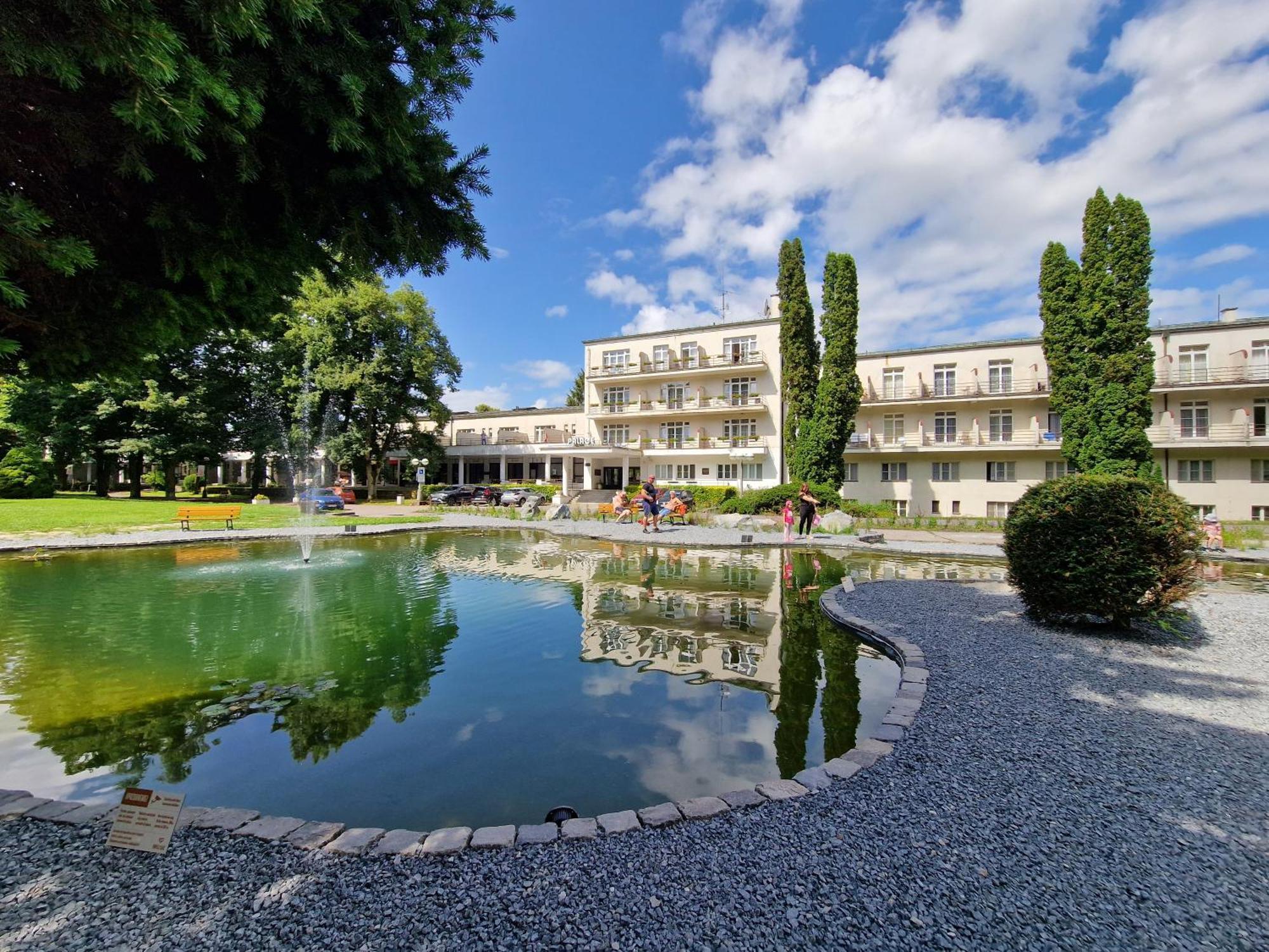 Hotel Palace - Kupele Sliač Exteriér fotografie
